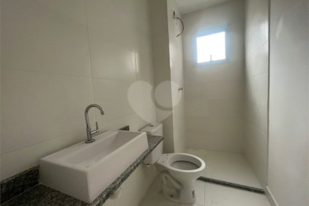Casa à venda com 2 quartos no condomínio Severa, São Paulo - SP