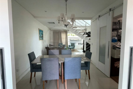 Casa à venda com 3 suítes em Vila Augusta, Guarulhos, SP
