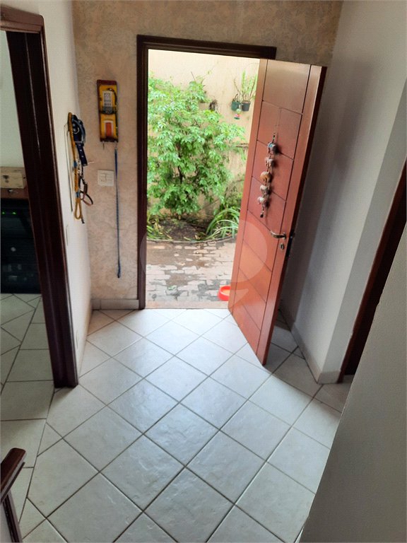 Sobrado à venda com 4 quartos em Brooklin Velho, São Paulo, SP