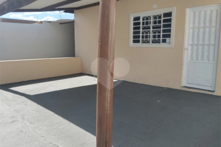 Casa à venda com 2 quartos em Jardim Roberto Selmi Dei, Araraquara, SP