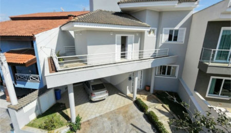 Casa à venda com 5 quartos, sendo 3 suítes,  no condomínio Granja Olga III, Sorocaba - SP