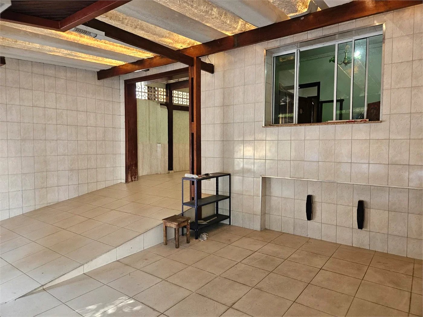 Casa à venda com 3 quartos, sendo 1 suíte, em Água Branca, São Paulo, SP