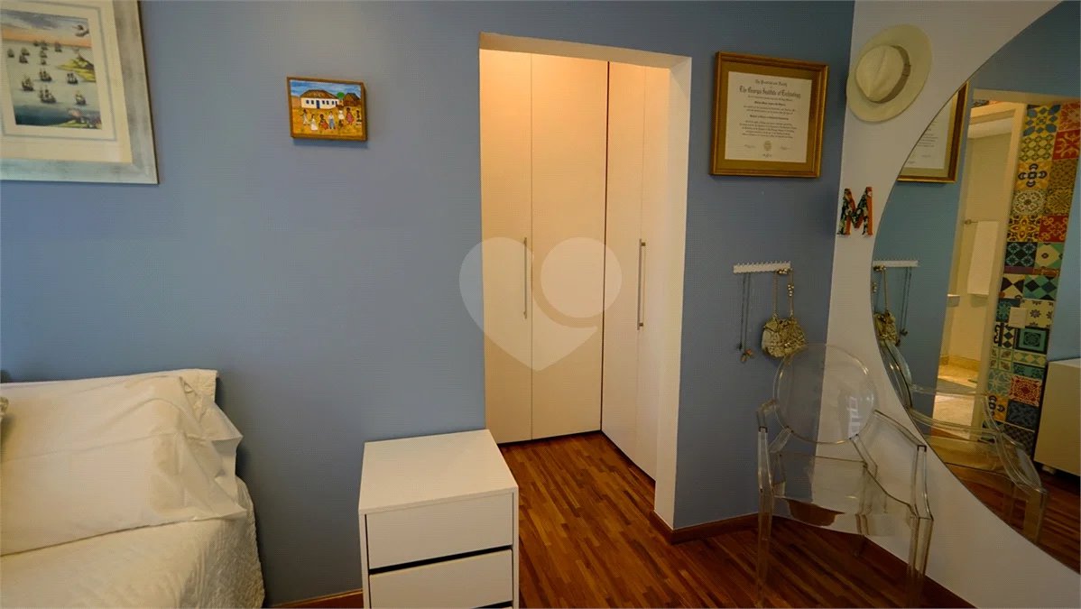 Apartamento à venda com 4 quartos, sendo 3 suítes, em Santo Amaro, São Paulo, SP