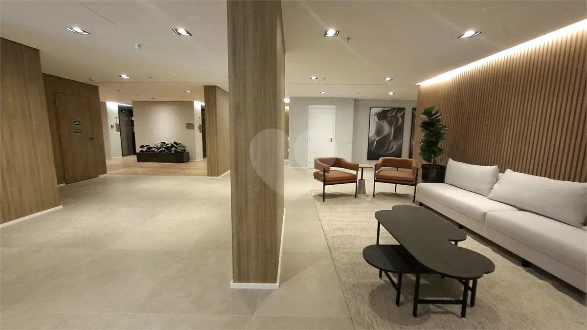 Apartamento à venda com 3 suítes em Vila Pirajussara, São Paulo, SP
