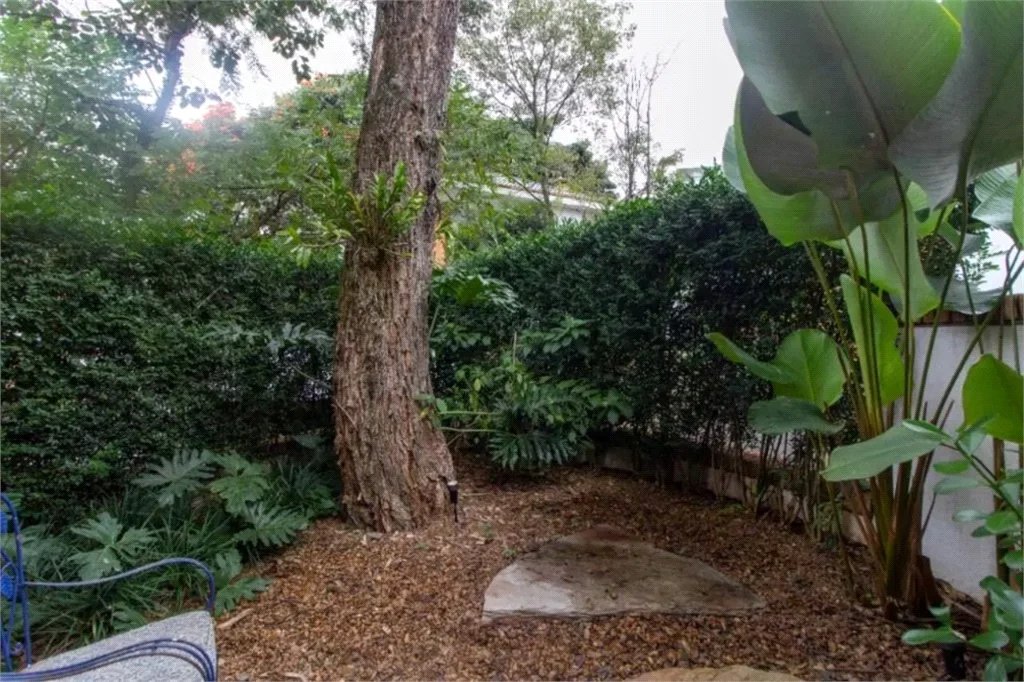 Casa à venda ou para alugar com 4 suítes no condomínio Araucárias, São Paulo - SP