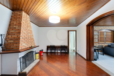 Casa Térrea à venda com 5 quartos, sendo 2 suítes, em Alto da Boa Vista, São Paulo, SP