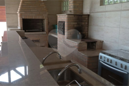 Casa para alugar com 3 quartos, sendo 1 suíte, no condomínio Itaembu, Itatiba - SP