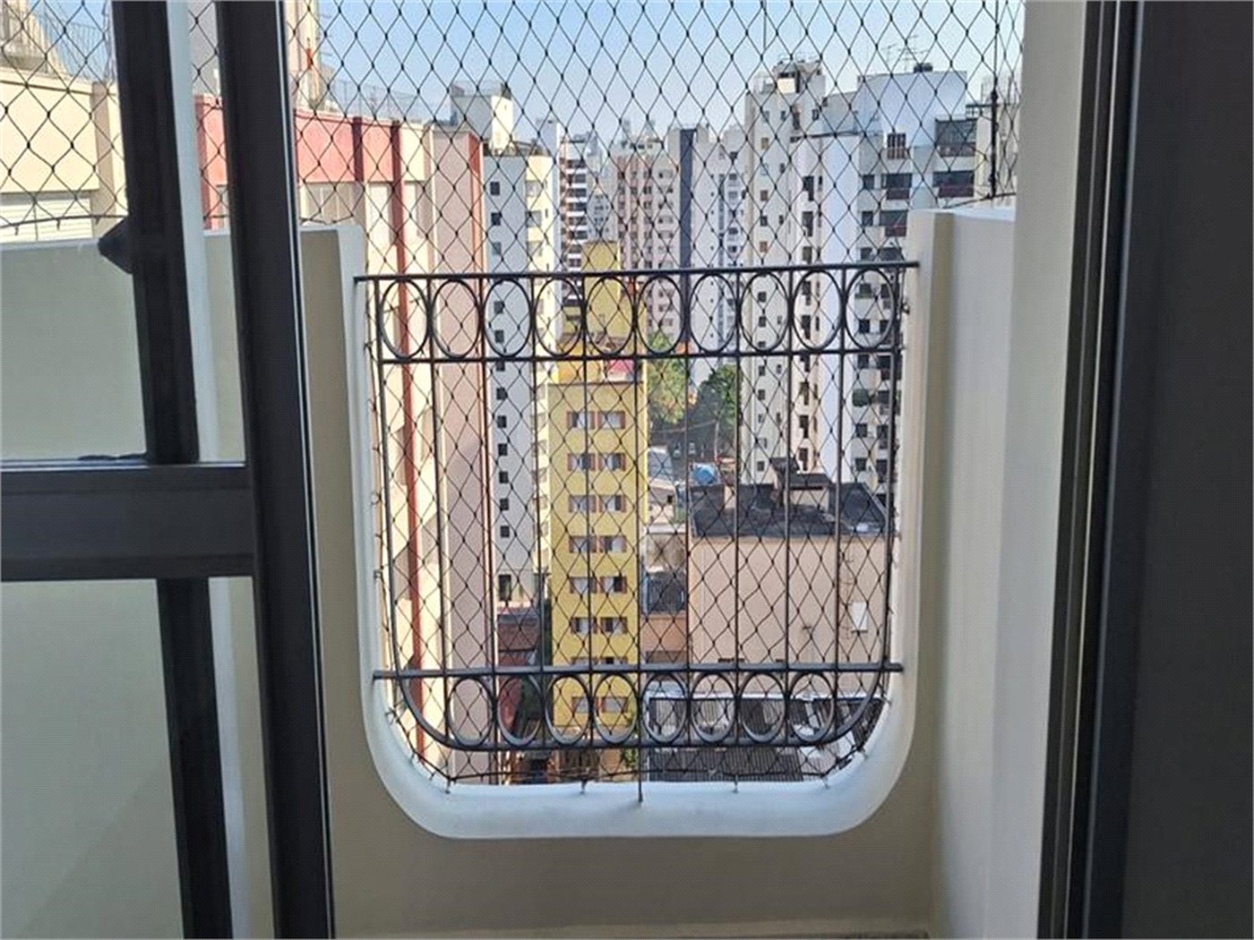Apartamento à venda com 3 quartos, sendo 1 suíte, em Indianópolis, São Paulo, SP