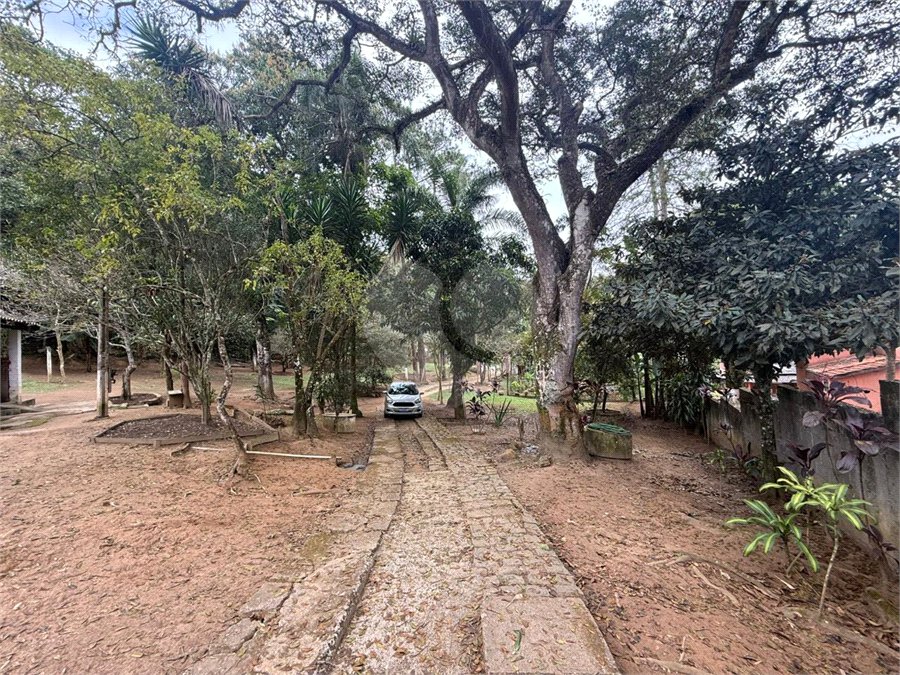 Sítio à venda com 5 quartos, sendo 1 suíte,  em Mirante do Arujá, Arujá, SP