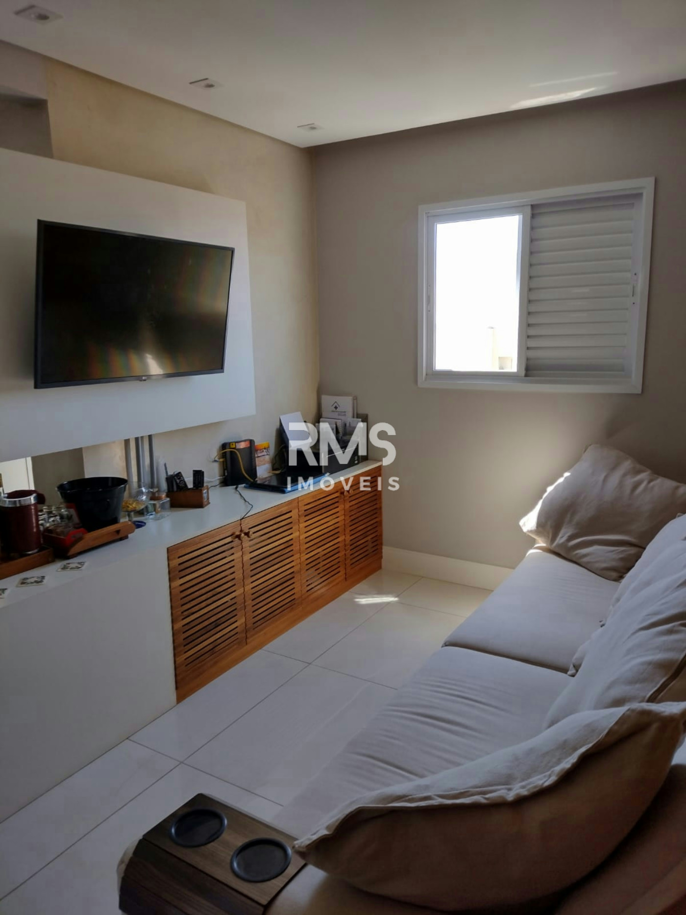Apartamento à venda com 2 quartos, sendo 1 suíte,  em Parque Industrial, Itu, SP
