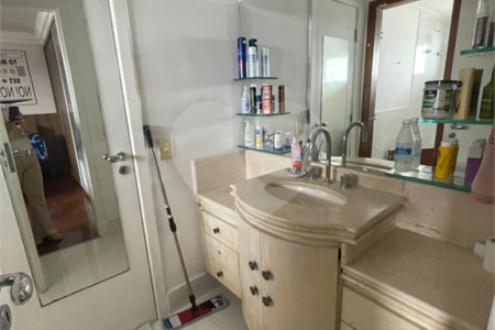 Apartamento à venda com 4 quartos, sendo 3 suítes, no Centro, São Bernardo do Campo, SP