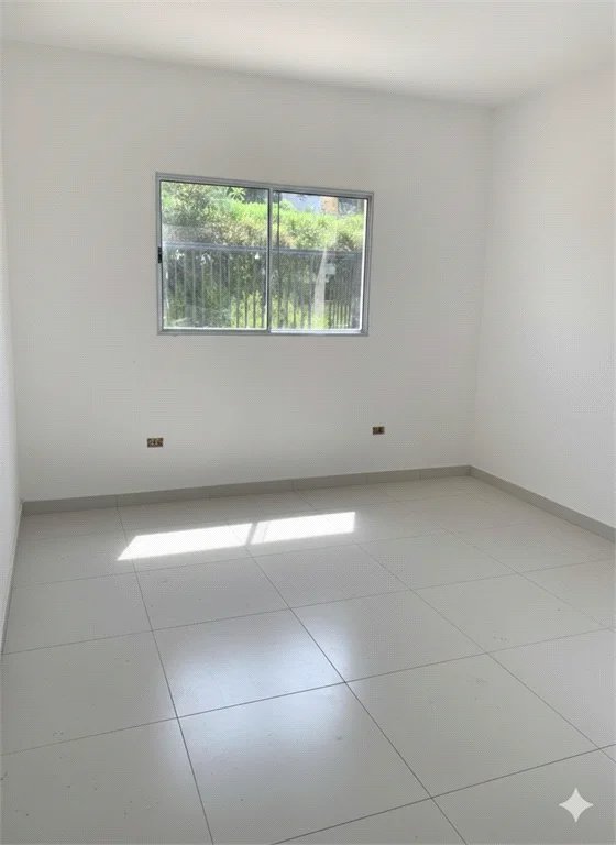 Sobrado à venda com 2 quartos em Jardim São Miguel, Cotia, SP