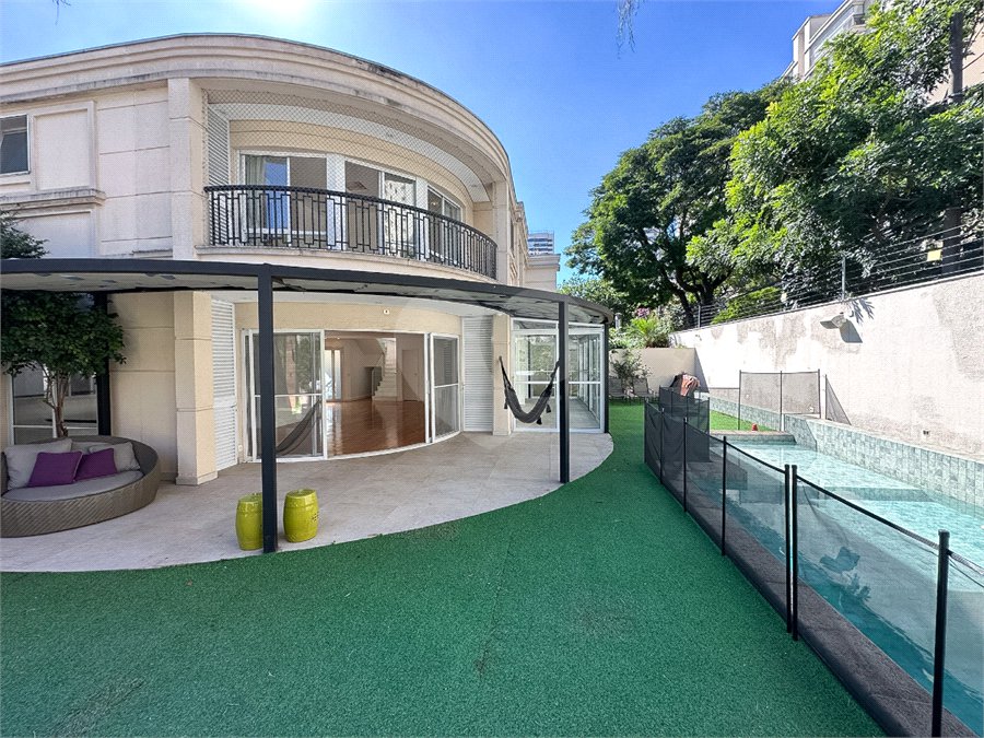 Casa à venda com 4 suítes no condomínio Quadra Real Campo Belo, São Paulo - SP
