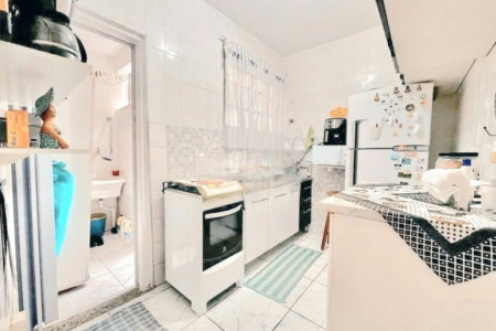 Apartamento com 2 dormitórios à venda, 70 m² por R$ 430.000,00 - Gonzaga - Santos/SP