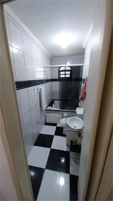 Sobrado à venda com 4 quartos, sendo 1 suíte,  em Vila Prel, São Paulo, SP