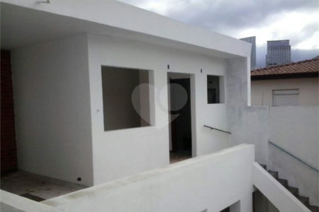 Casa à venda com 4 suítes em Vila Cordeiro, São Paulo, SP