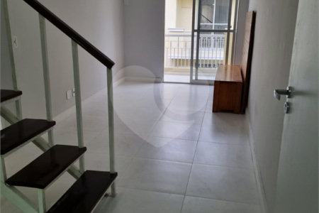 Cobertura à venda com 3 quartos, sendo 2 suítes, em Cachamorra, Rio de Janeiro, RJ