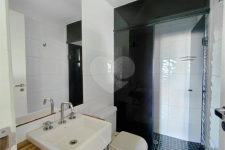 Apartamento à venda com 3 quartos, sendo 1 suíte,  em Vila Romana, São Paulo, SP