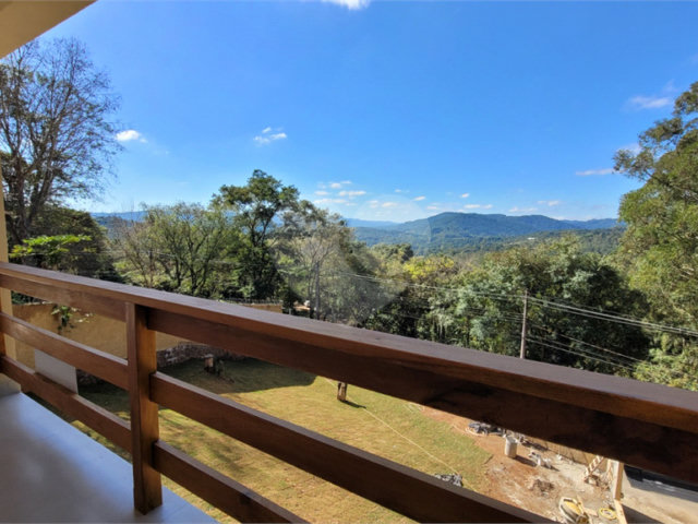 Casa à venda com 4 suítes no condomínio Sausalito, Mairiporã - SP