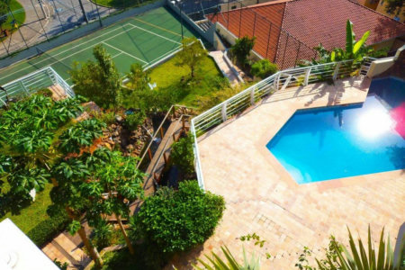 Casa à venda com 5 suítes em Jardim Leonor, São Paulo, SP