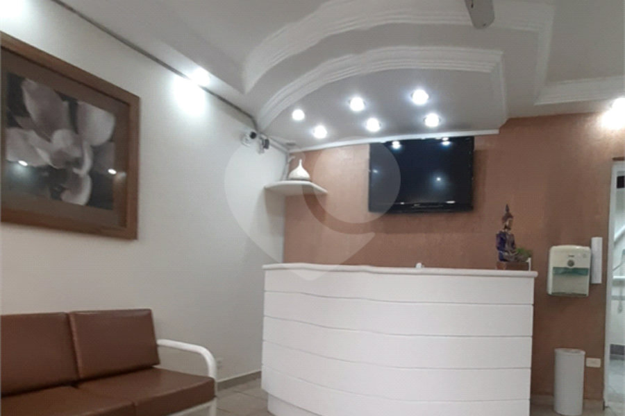 Casa para alugar com 3 quartos no condomínio Diva da Silva, São Paulo - SP