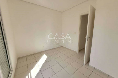 Casa em condomínio à venda com 2 quartos em Jardim Karolyne, Votorantim, SP