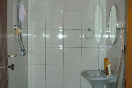 Sobrado à venda com 4 quartos, sendo 2 suítes, em Jardim Peri Peri, São Paulo, SP