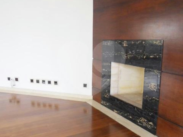 Apartamento à venda com 3 suítes em Campo Belo, São Paulo, SP