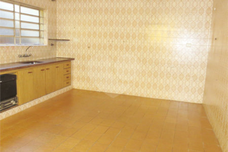 Casa à venda com 4 quartos, sendo 1 suíte, em Vila Santo Estéfano, São Paulo, SP