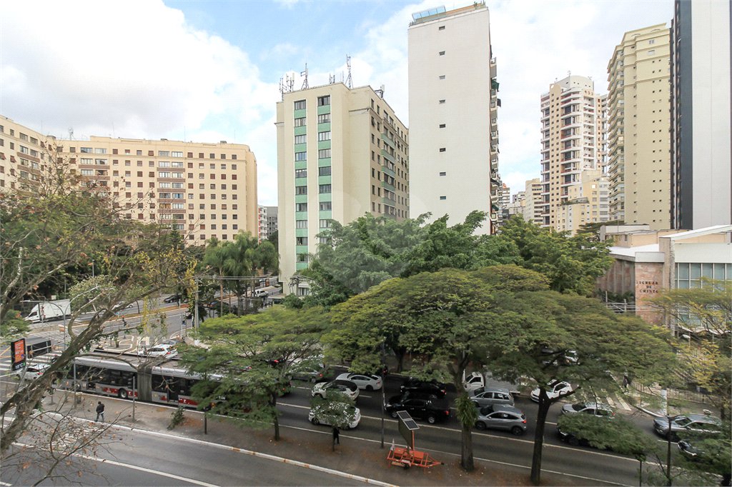 Apartamento à venda com 3 quartos, sendo 1 suíte, em Jardim Paulista, São Paulo, SP