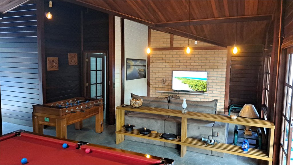Casa à venda com 3 quartos, sendo 1 suíte, no condomínio Alpes da Cantareira, Mairiporã - SP
