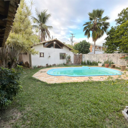 Casa à venda com 3 suítes em Portinho, Cabo Frio, RJ
