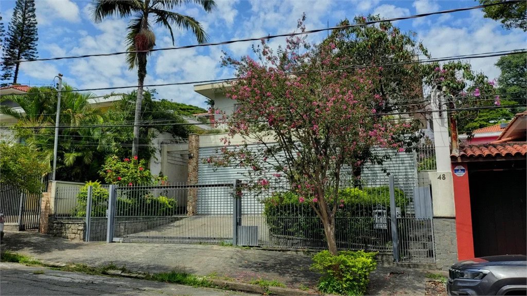 Casa à venda com 4 suítes em Vila Pirajussara, São Paulo, SP