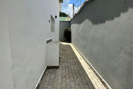 Casa à venda com 4 quartos, sendo 1 suíte, em Vila Oliveira, Mogi das Cruzes, SP