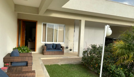 Casa à venda com 3 quartos, sendo 1 suíte,  no condomínio Vila Hipica Ii, Vinhedo - SP