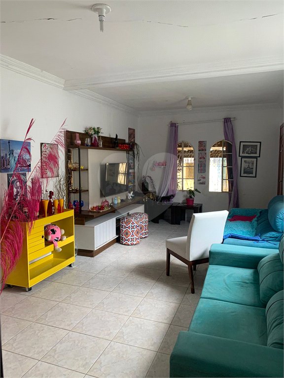 Casa à venda com 3 quartos, sendo 1 suíte,  em Parada Inglesa, São Paulo, SP