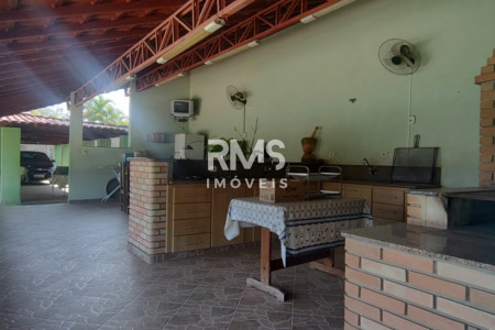 Chácara à venda com 4 quartos, sendo 2 suítes,  em Chácara Sete Quedas, Itu, SP