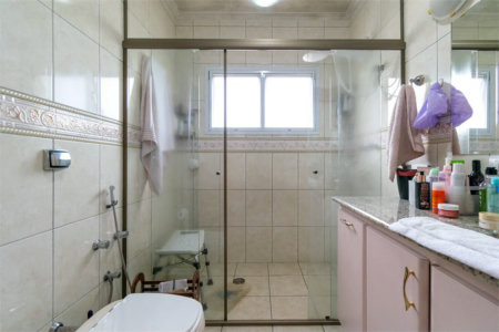 Casa à venda com 3 quartos, sendo 1 suíte,  em Vila Cordeiro, São Paulo, SP