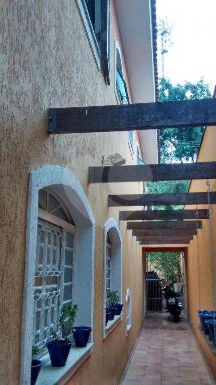 Casa Térrea à venda com 3 quartos, sendo 1 suíte,  em Jardim Peri, São Paulo, SP