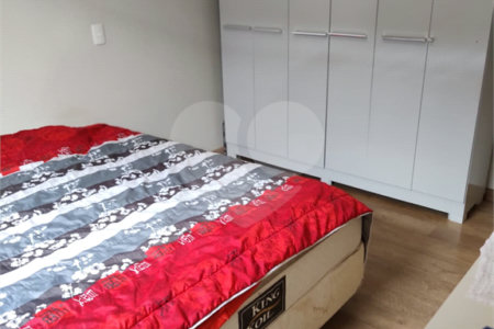 Casa à venda com 4 quartos, sendo 2 suítes, no condomínio Residencial Villaggio Paradiso, Itatiba - SP