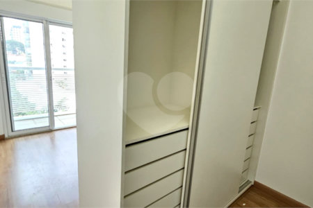 Apartamento à venda com 3 quartos, sendo 1 suíte, em Água Branca, São Paulo, SP