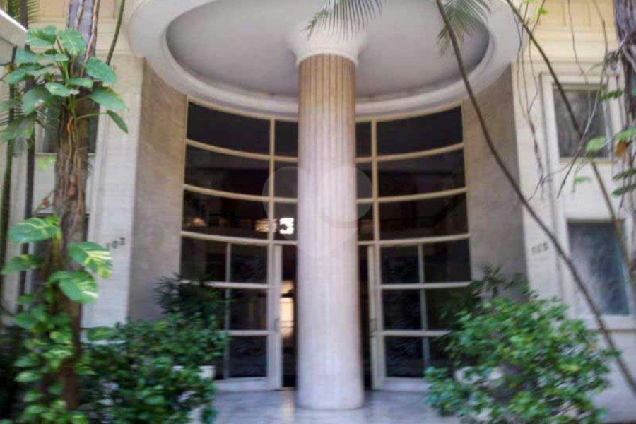 Apartamento à venda com 3 quartos, sendo 1 suíte,  em Bela Vista, São Paulo, SP