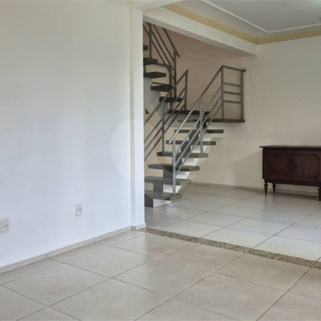 Casa à venda com 3 quartos, sendo 1 suíte,  no condomínio Residencial Horto Villagio, Sorocaba - SP