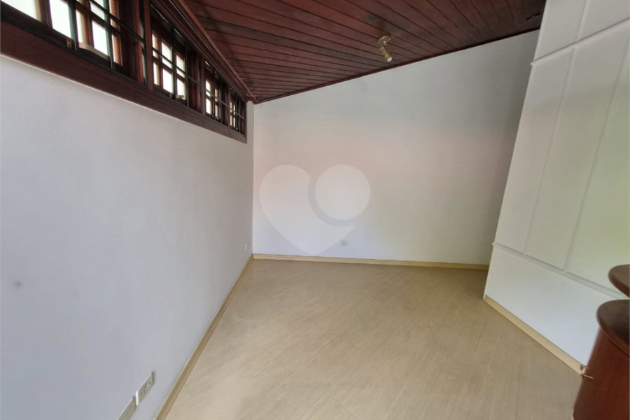 Sobrado à venda com 3 quartos, sendo 1 suíte, em City Recanto Anastácio, São Paulo, SP