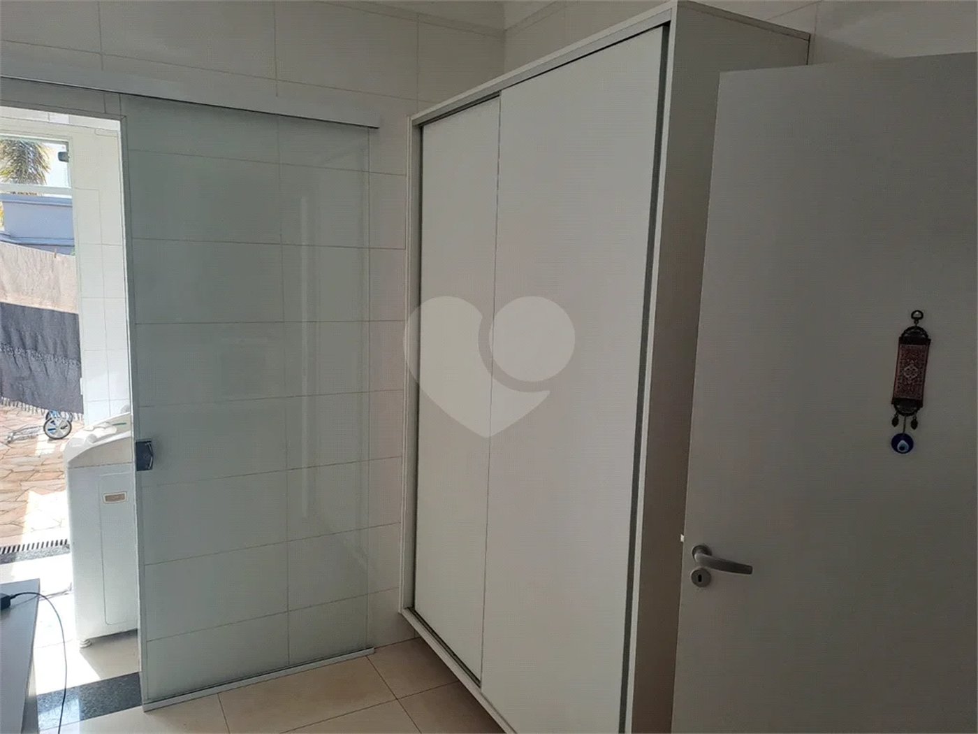 Linda Casa 3 dormitórios com piscina - R$ 950.000,00