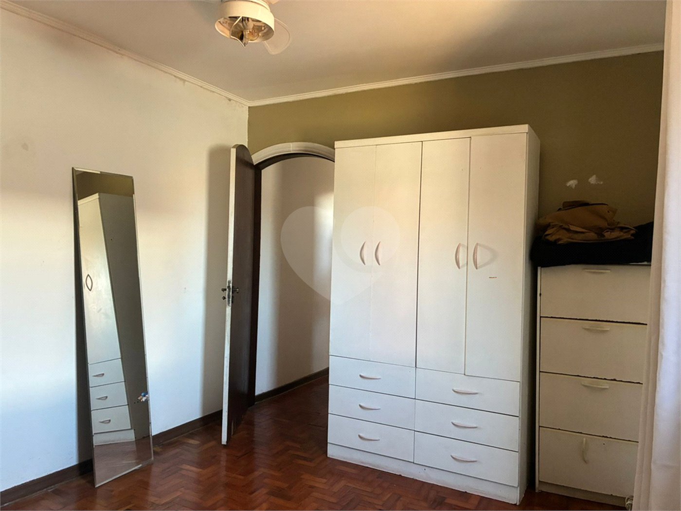 Sobrado à venda com 4 quartos, sendo 1 suíte, em Vila Guilherme, São Paulo, SP
