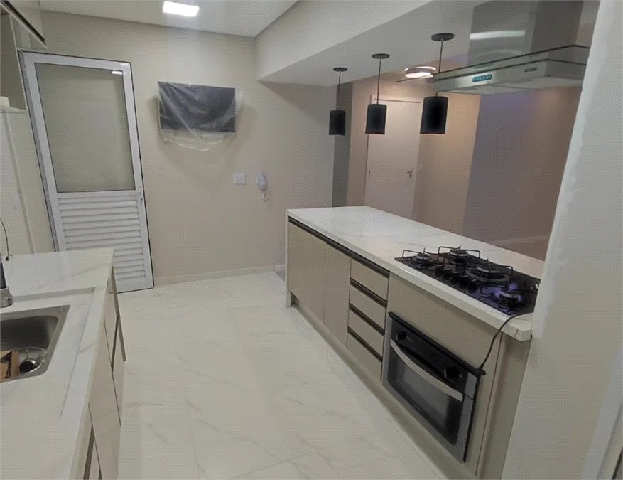 Apartamento à venda com 3 quartos, sendo 2 suítes,  em Jardim Arpoador, São Paulo, SP