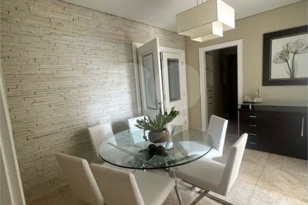 Apartamento à venda com 4 quartos, sendo 2 suítes,  em Vila Oliveira, Mogi das Cruzes, SP