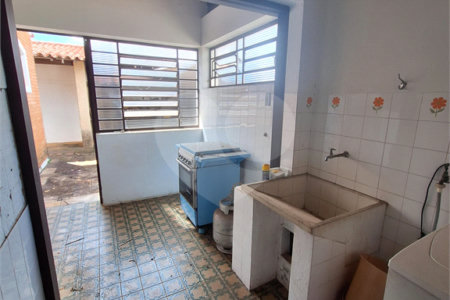 Casa à venda com 3 quartos, sendo 1 suíte, no Centro, Vinhedo, SP