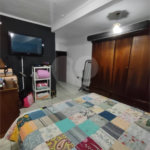 Casa à venda com 4 quartos, sendo 1 suíte, em Vila Mazzei, São Paulo, SP